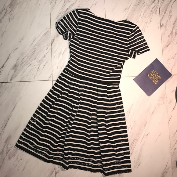 CLASSY 👸🏼 - Picture 7 of 7